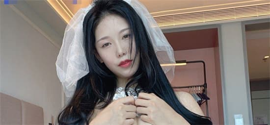 今日吃瓜热点：某明星恋情曝光引发热议